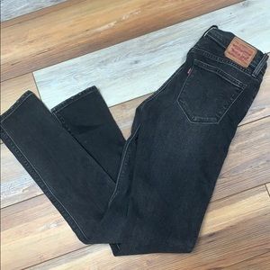 Levi’s dark grey/black jean
